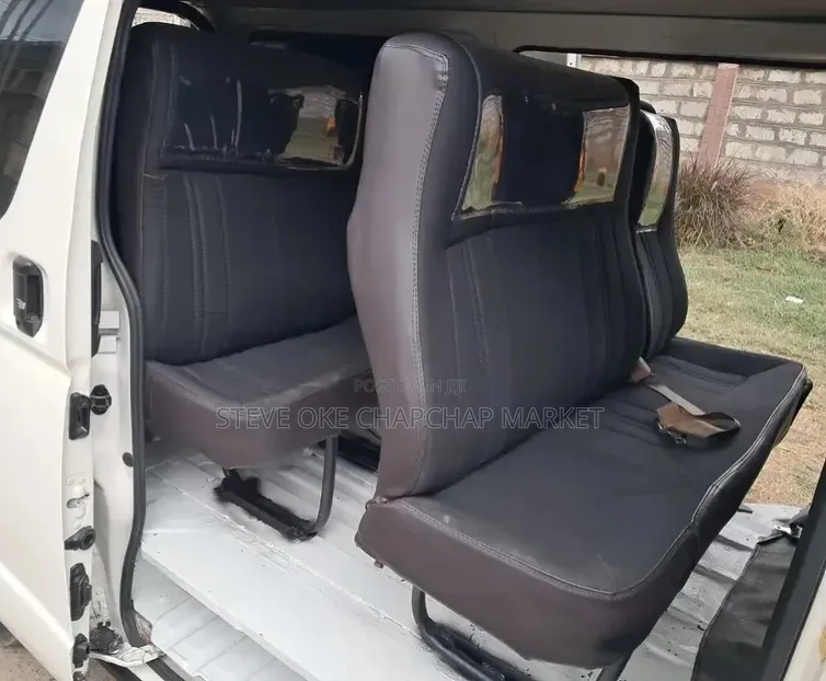 Toyota HiAce 2013
