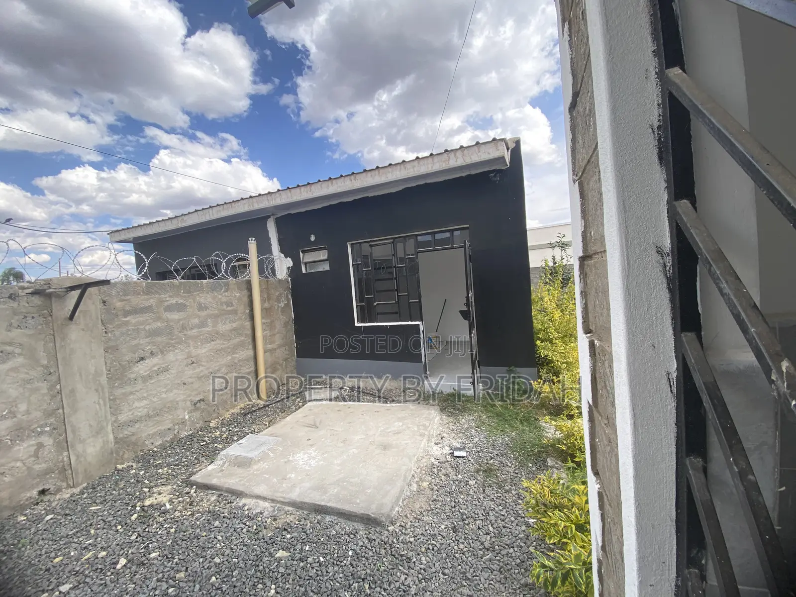 3bdrm Bungalow in Kitengela for sale