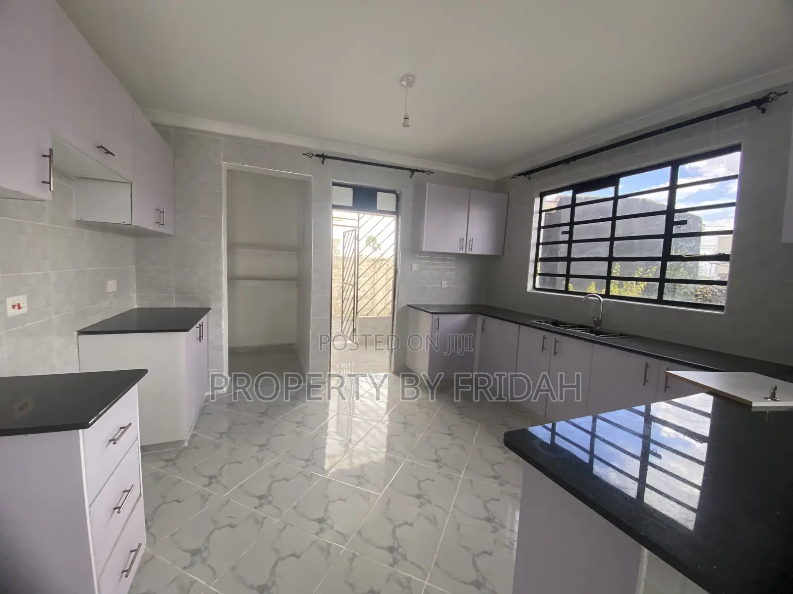 3bdrm Bungalow in Kitengela for sale
