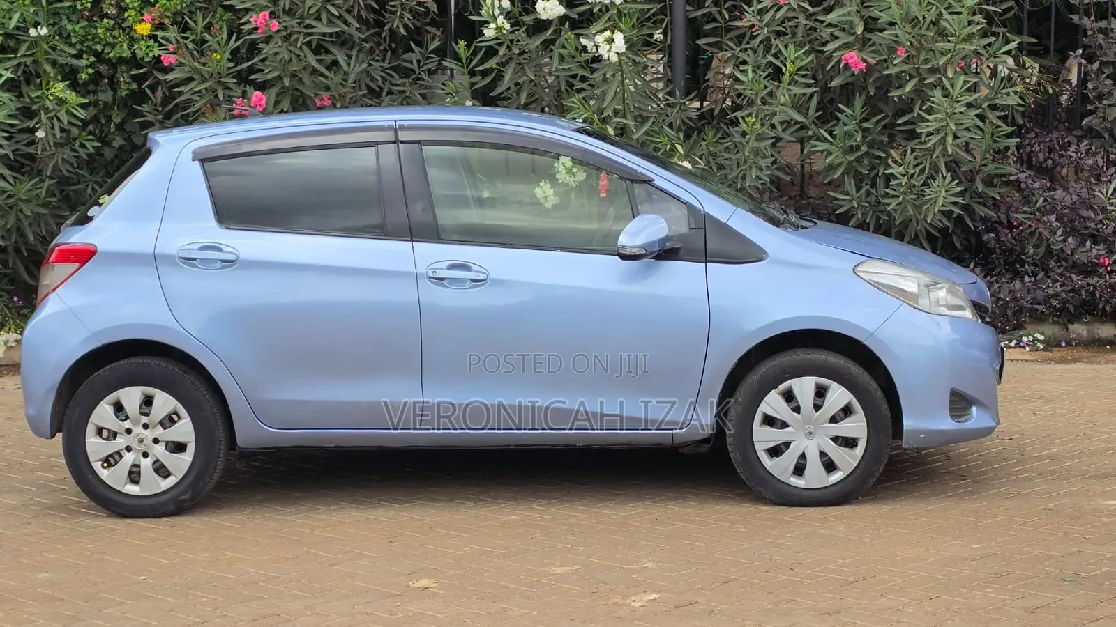 Toyota Vitz 2013 Blue