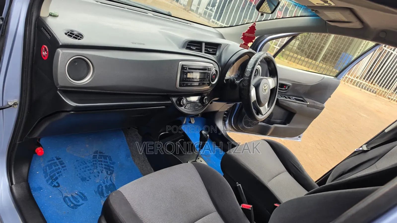 Toyota Vitz 2013 Blue