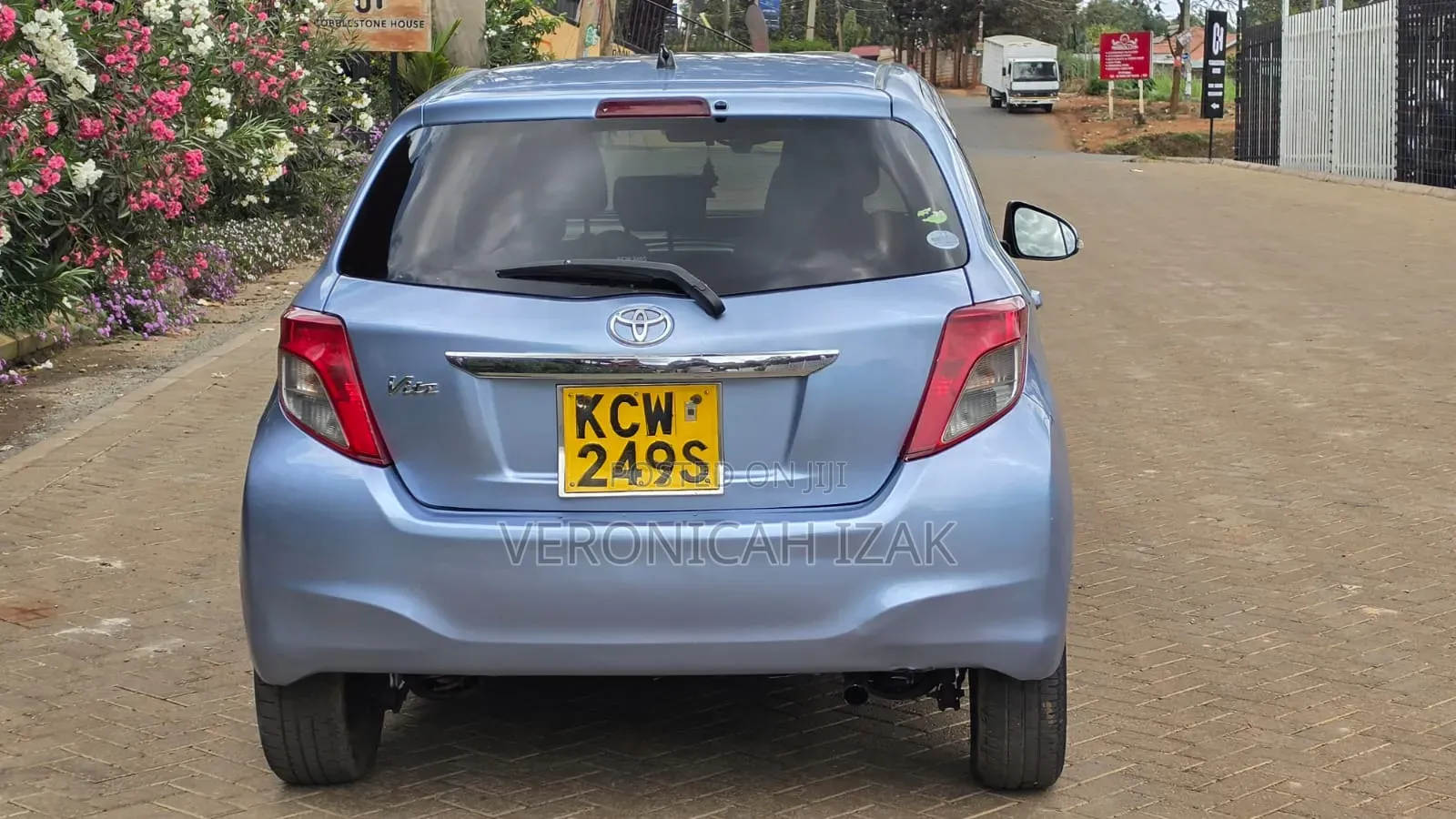 Toyota Vitz 2013 Blue