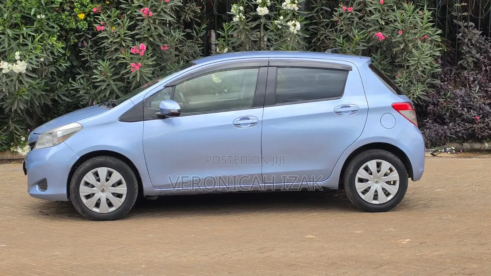 Toyota Vitz 2013 Blue
