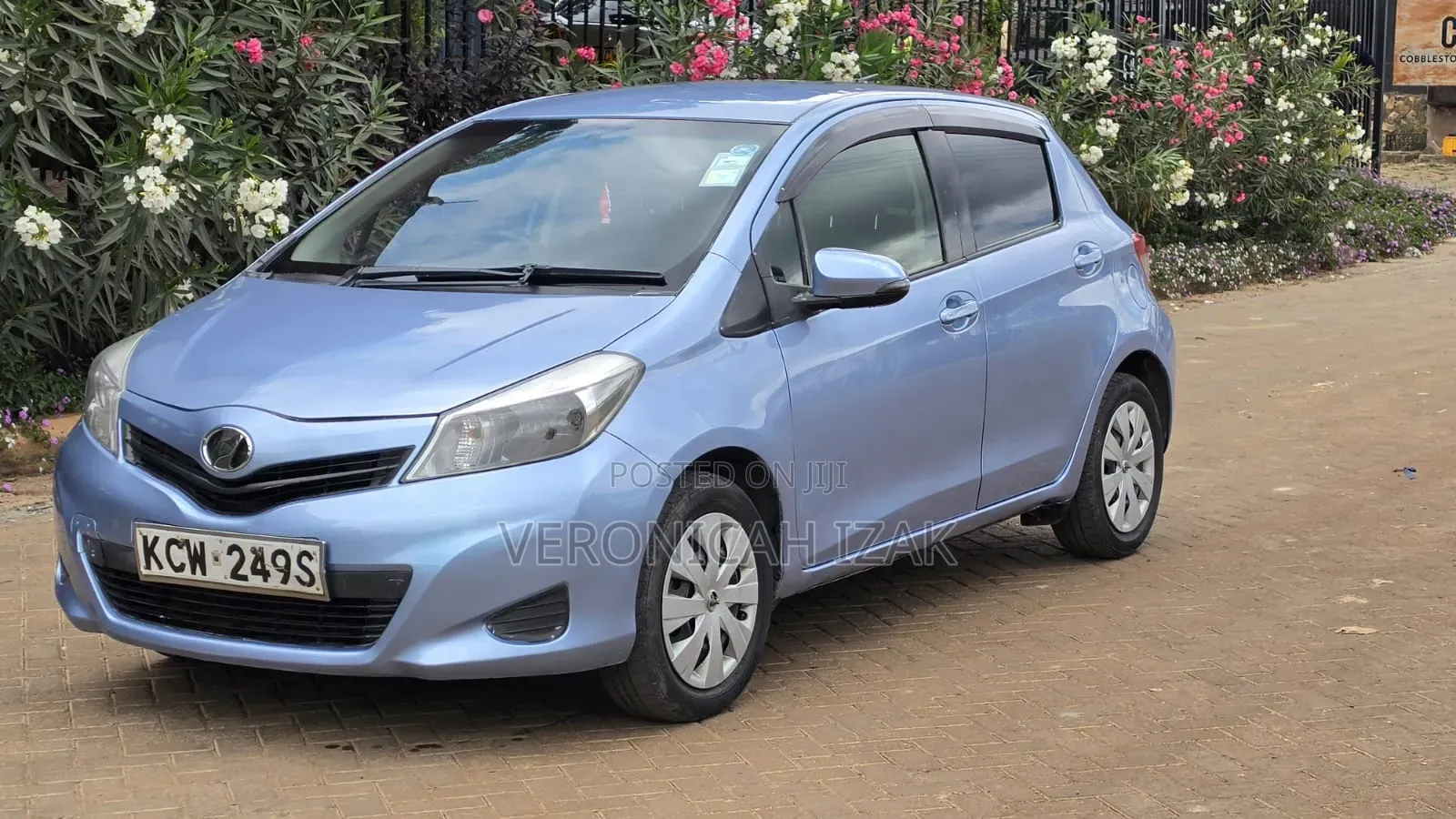 Toyota Vitz 2013 Blue