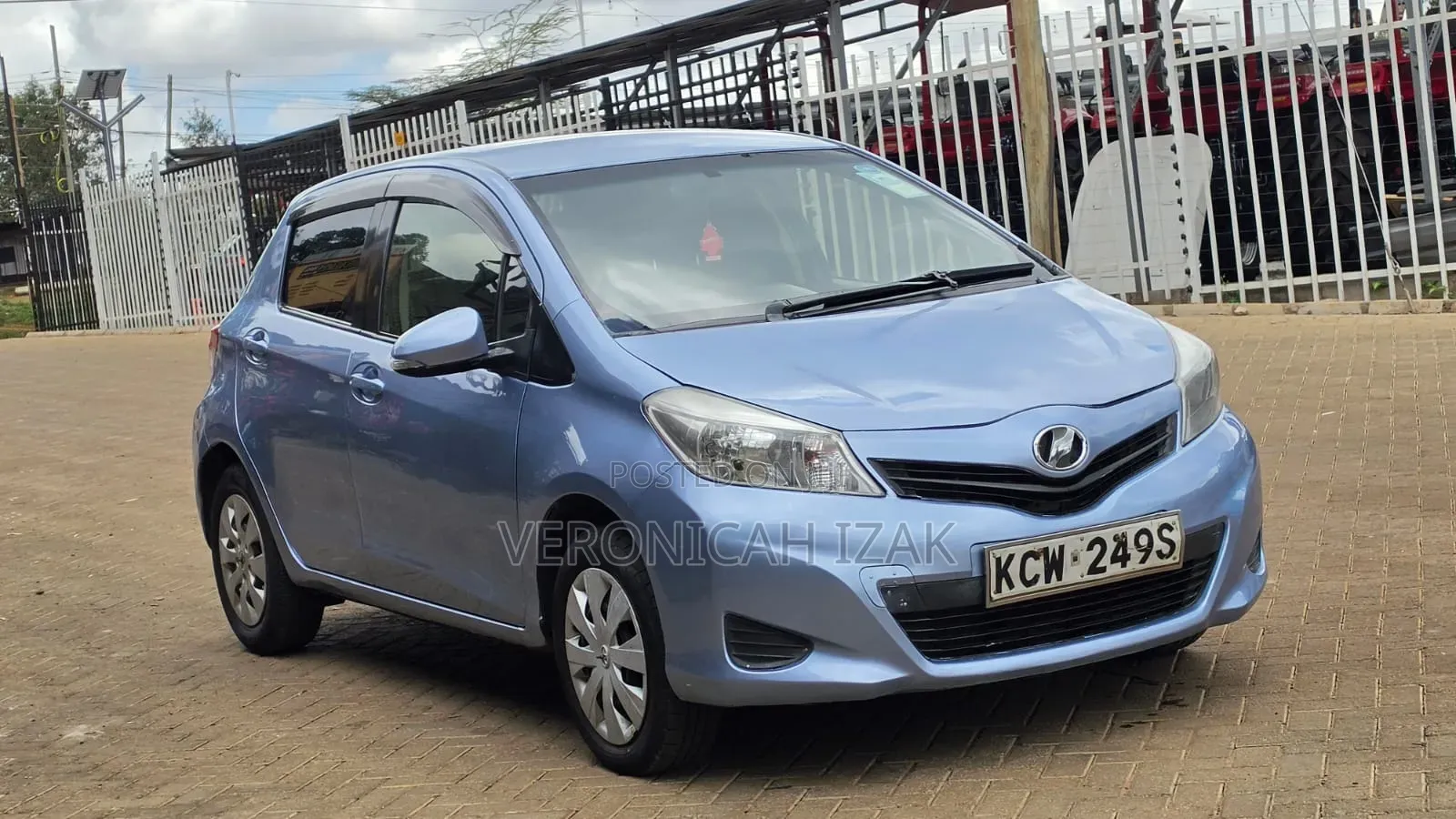 Toyota Vitz 2013 Blue