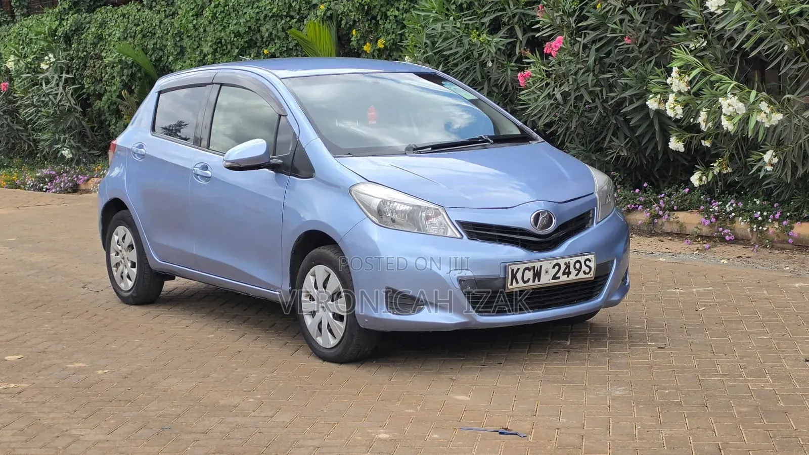 Toyota Vitz 2013 Blue