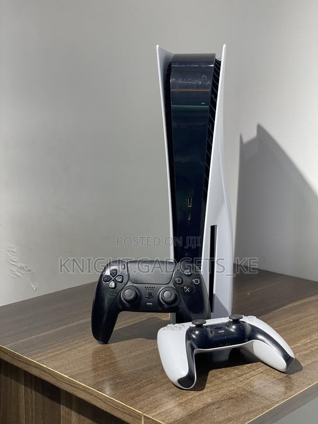 Playstation5 Standard Disc Edition - main view