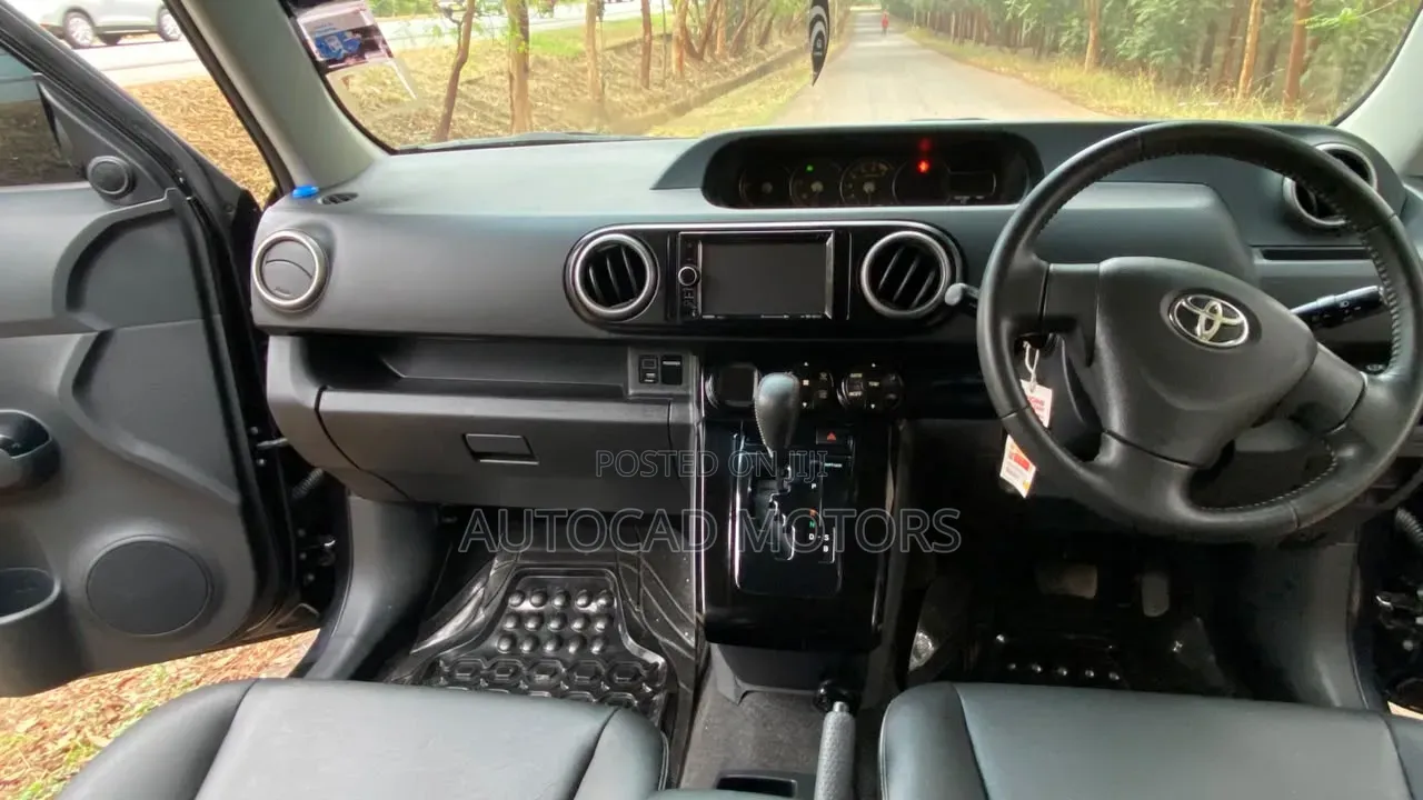 Toyota Rumion 1.5 FWD 2023 Black