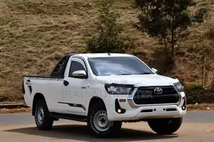 Toyota Hilux 2019 White