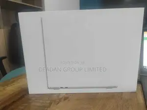 New Laptop Apple MacBook Air 16GB Apple M4 SSD 256GB