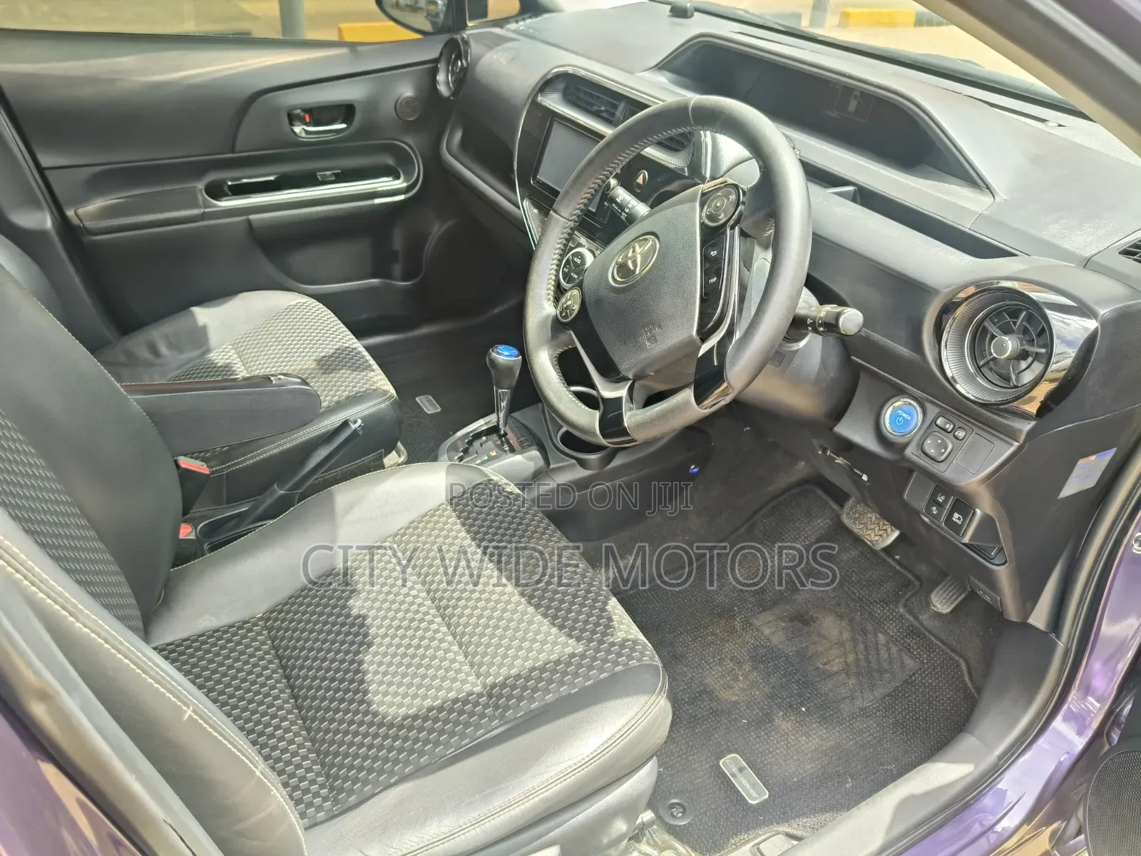 Toyota Aqua 2017 Purple