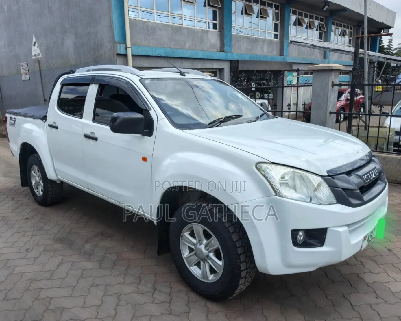 Isuzu D-MAX 2013 White