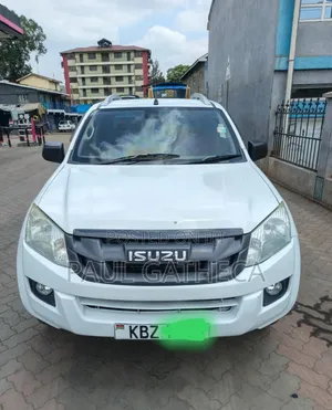 Isuzu D-MAX 2013 White
