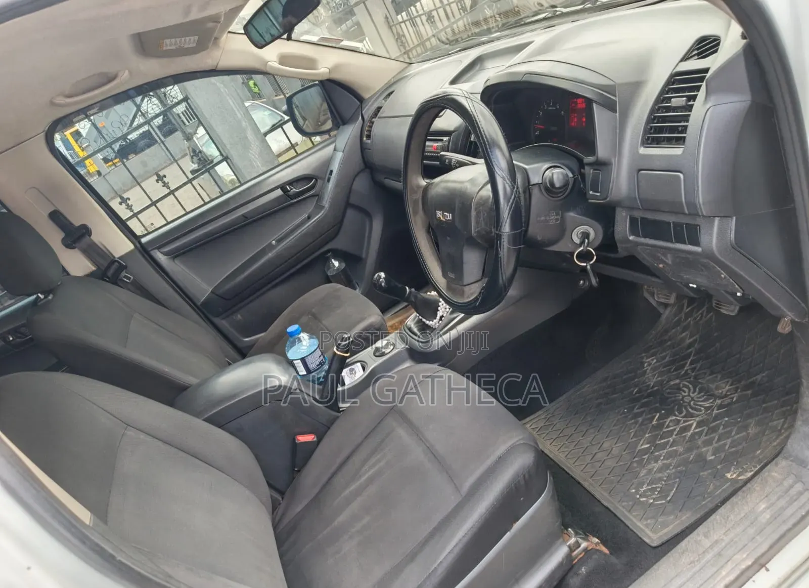 Isuzu D-MAX 2013 White