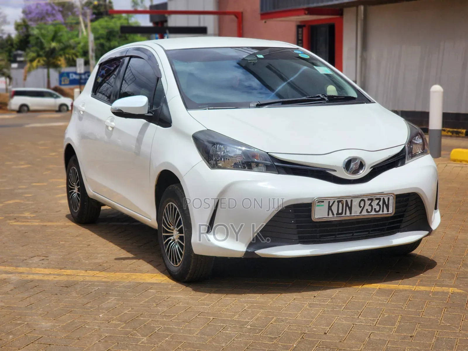 Toyota Vitz 1.3 FWD 3dr 2016 White