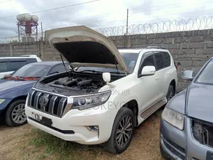 Toyota Land Cruiser Prado 2.7 2018 Pearl