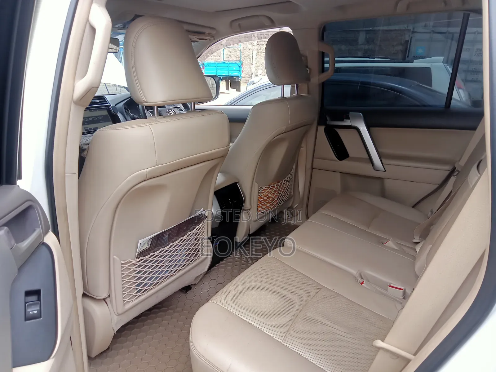 Toyota Land Cruiser Prado 2.7 2018 Pearl