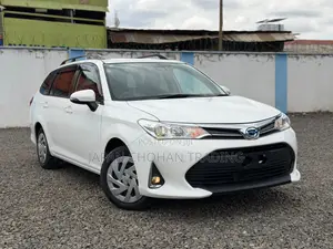 Toyota Corolla Fielder 1.5 Hybrid FWD 2020 White