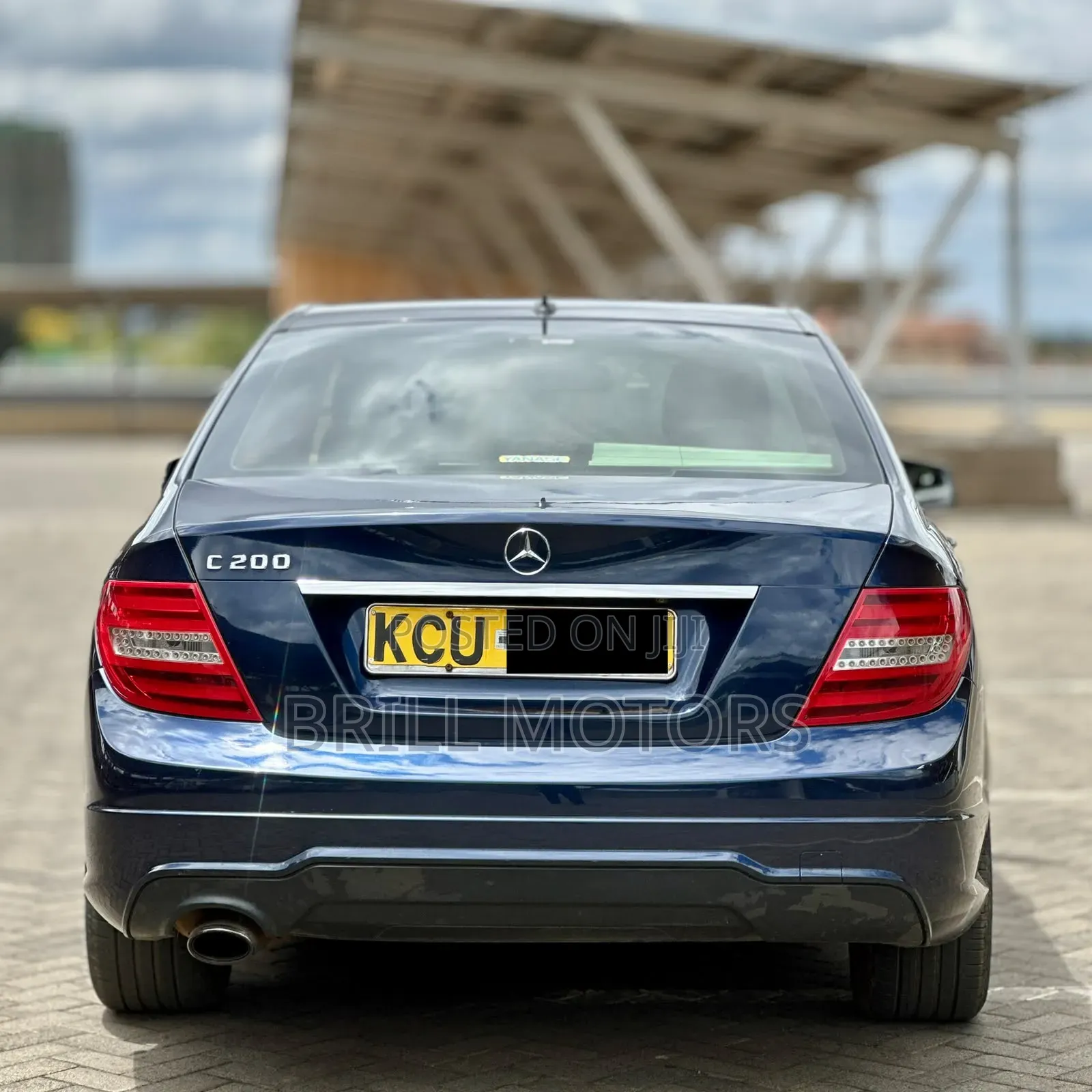 Mercedes-Benz C200 2012 Blue