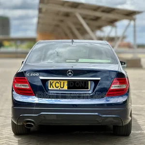 Mercedes-Benz C200 2012 Blue