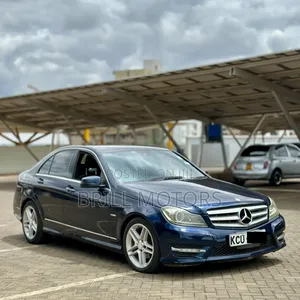 Mercedes-Benz C200 2012 Blue