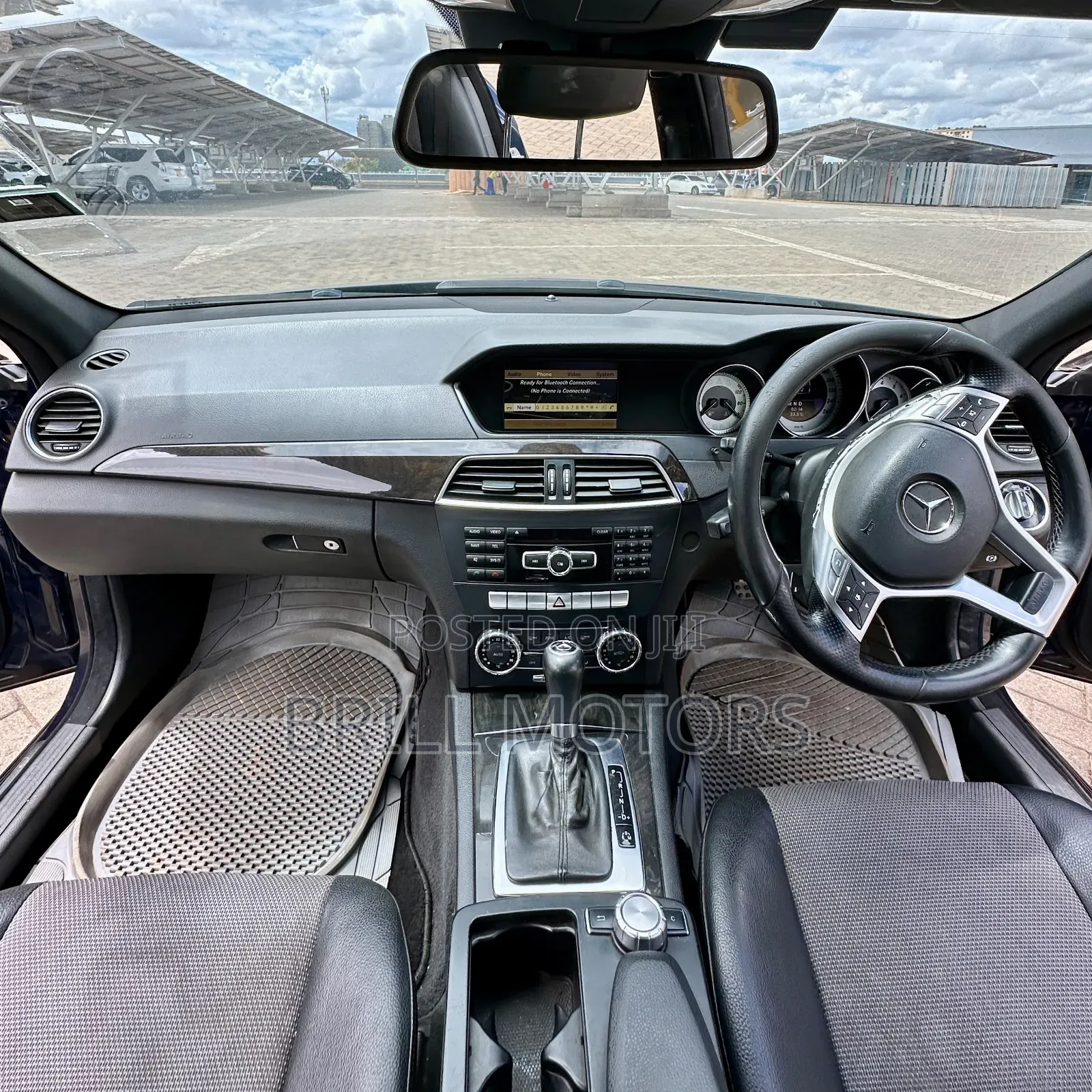 Mercedes-Benz C200 2012 Blue