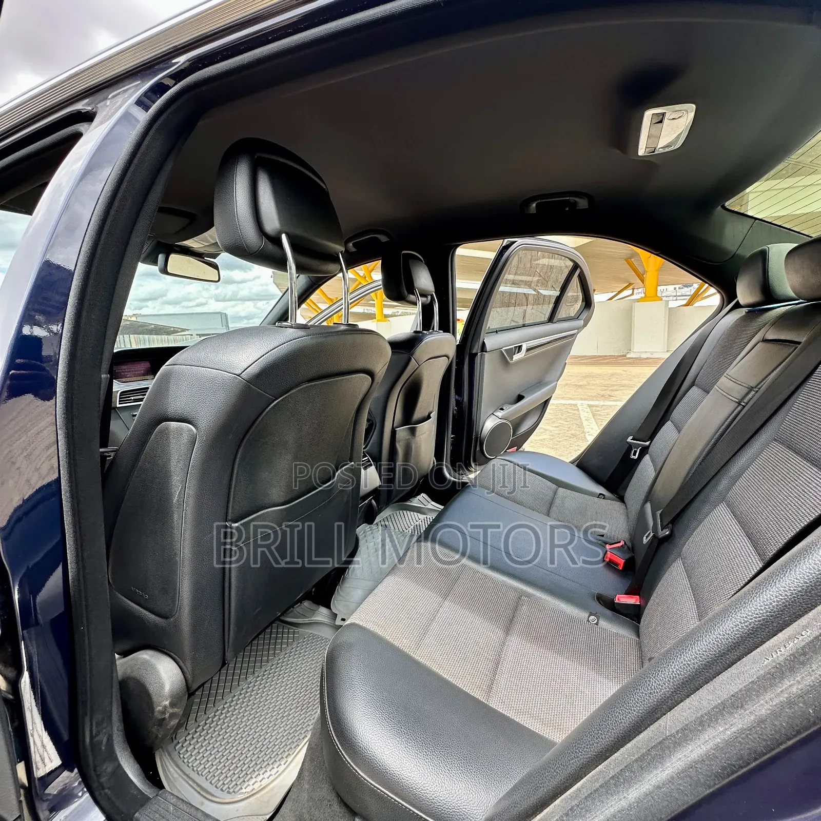 Mercedes-Benz C200 2012 Blue