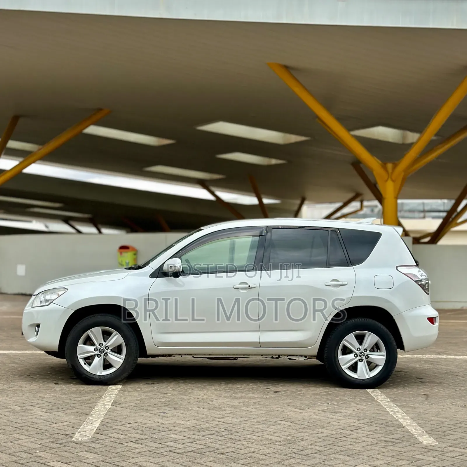 Toyota RAV4 2014 White