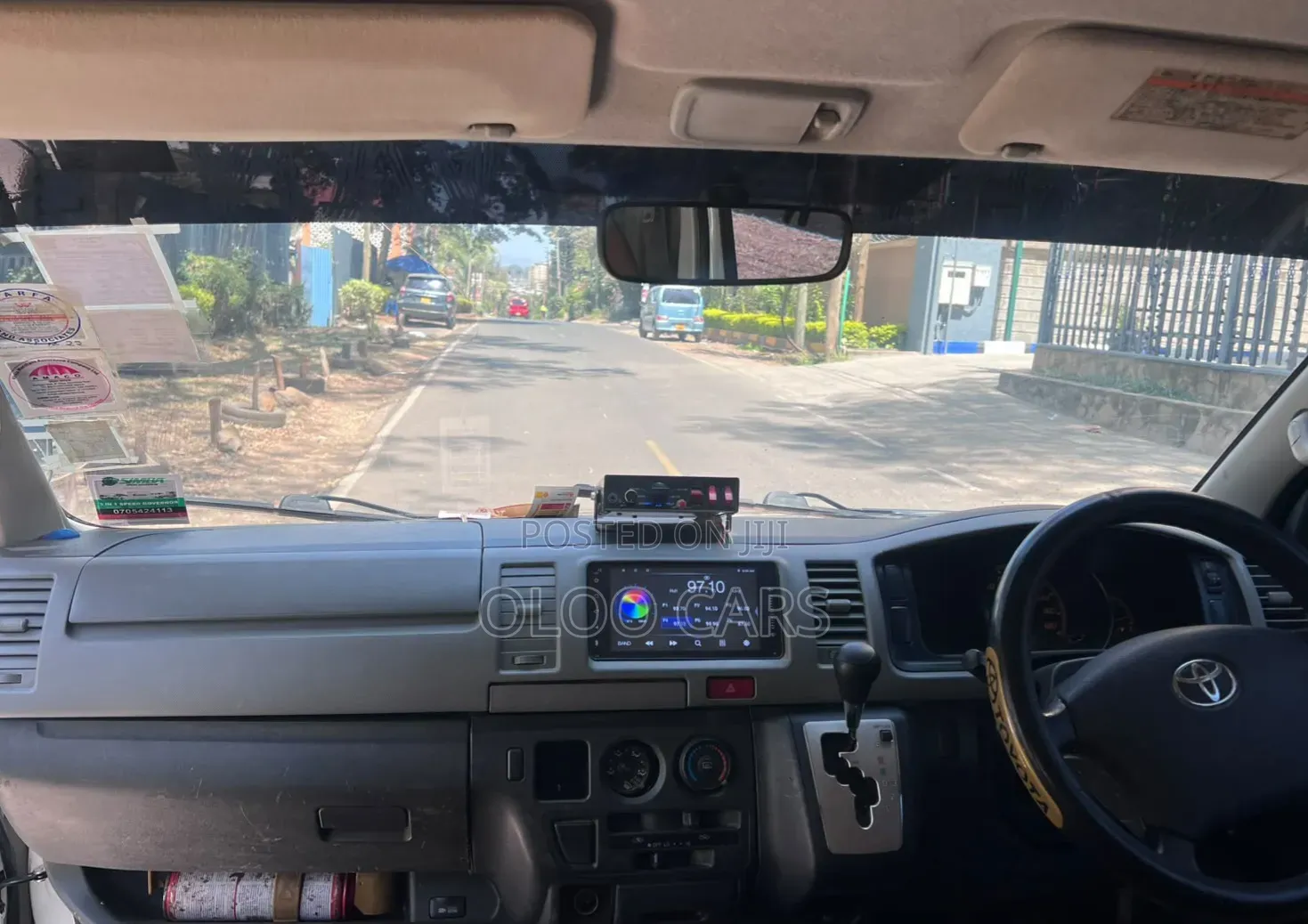 Toyota HiAce 2014 White