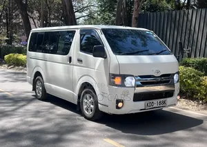 Toyota HiAce 2014 White
