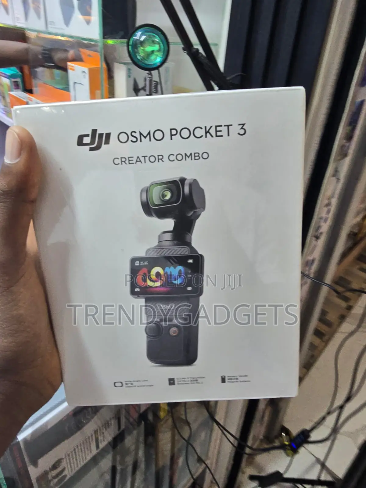 DJI Osmo Pocket 3 Creator Combo 1-Inch CMOS Camera