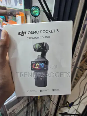 DJI Osmo Pocket 3 Creator Combo 1-Inch CMOS Camera