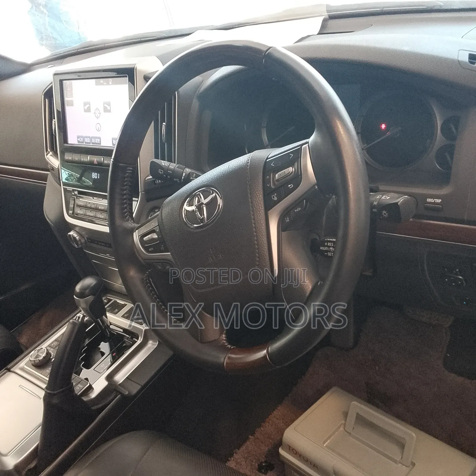 Toyota Land Cruiser 2019 White