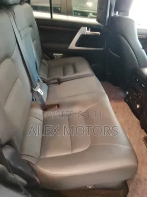 Toyota Land Cruiser 2019 White