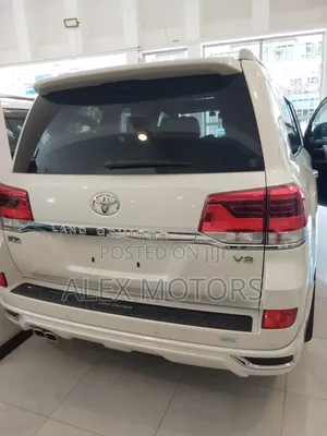 Toyota Land Cruiser 2019 White