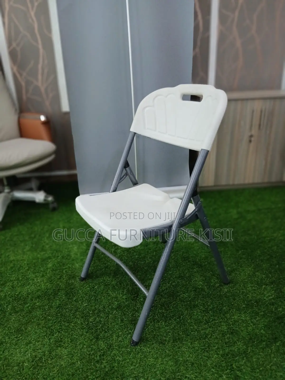 Foldable Heavy Duty Plastic Chair