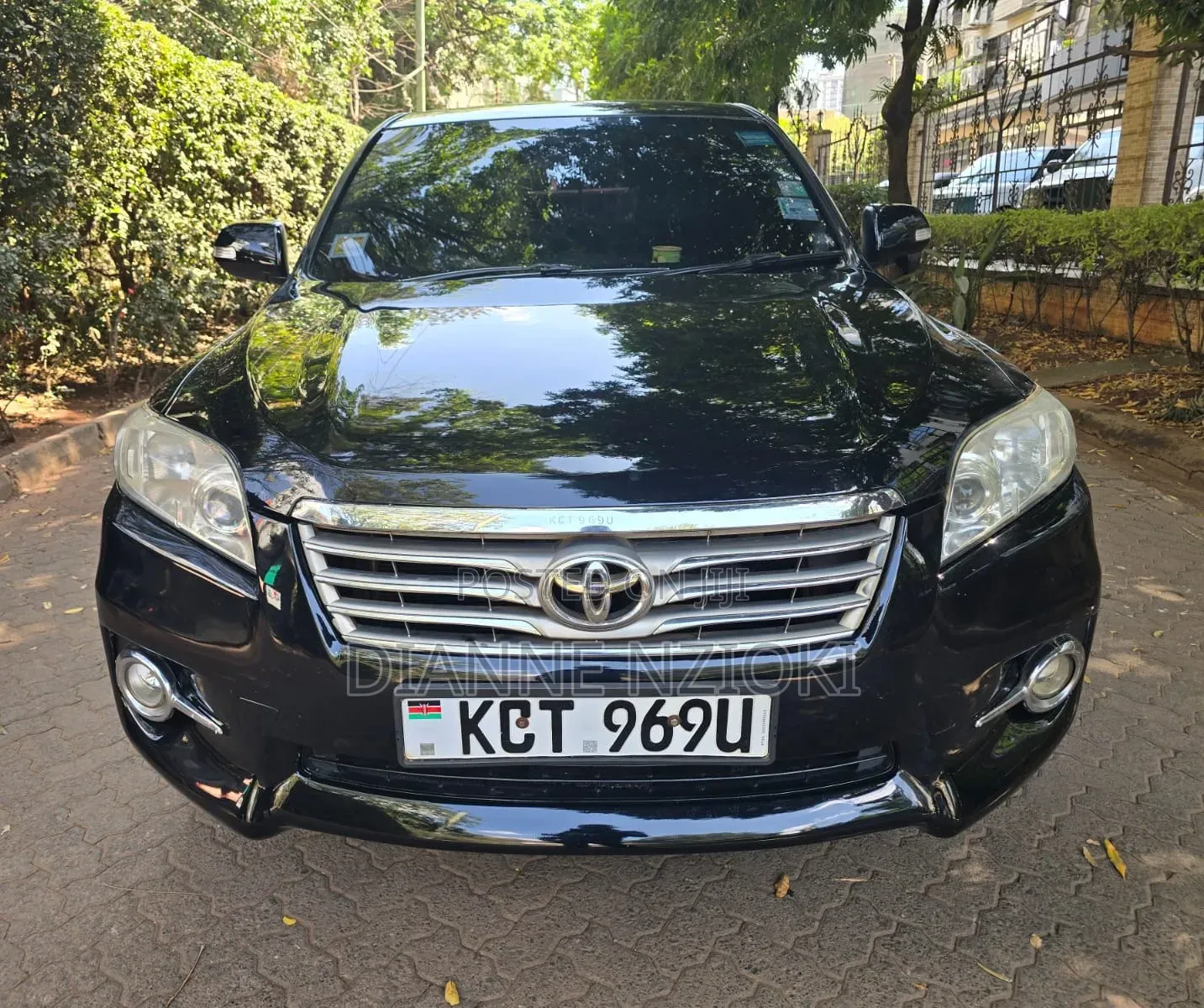 Toyota Vanguard 2012 Black