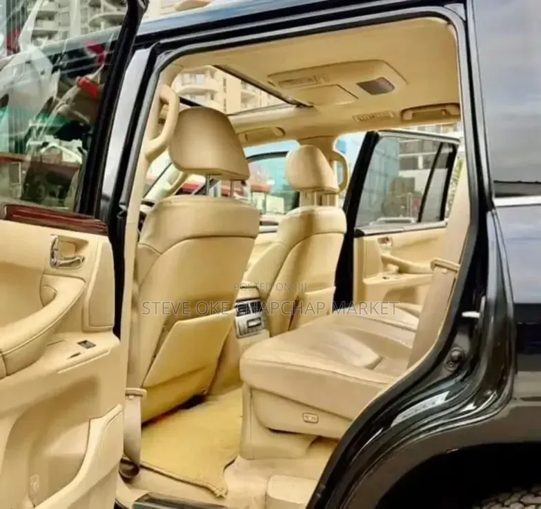 Lexus LX 570 2010 Matt Black