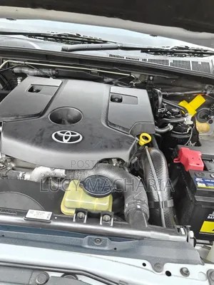 Toyota Hilux 2019 Silver