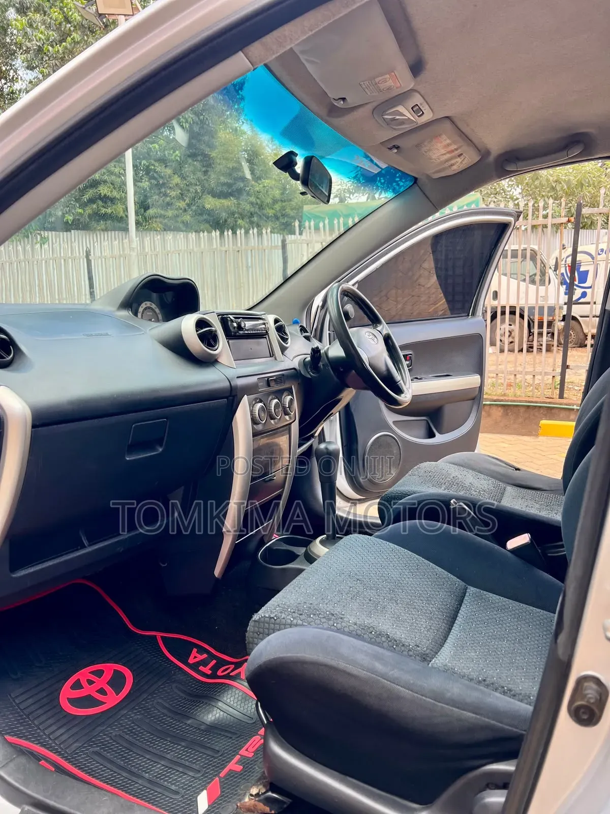 Toyota IST 2006 Silver