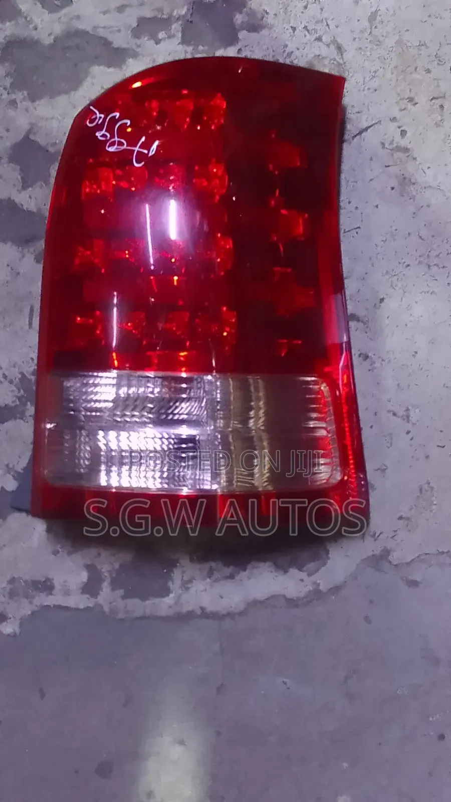 Toyota Wish( 2005 )Taillight