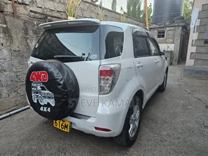 Toyota Rush 2009 White