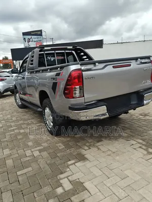 Toyota Hilux 2019 Silver