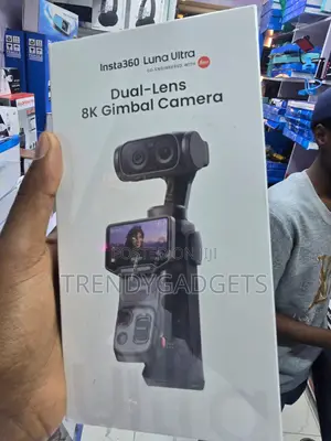 Insta360 Luna Ultra Vlogging Camera With Detachable Screen