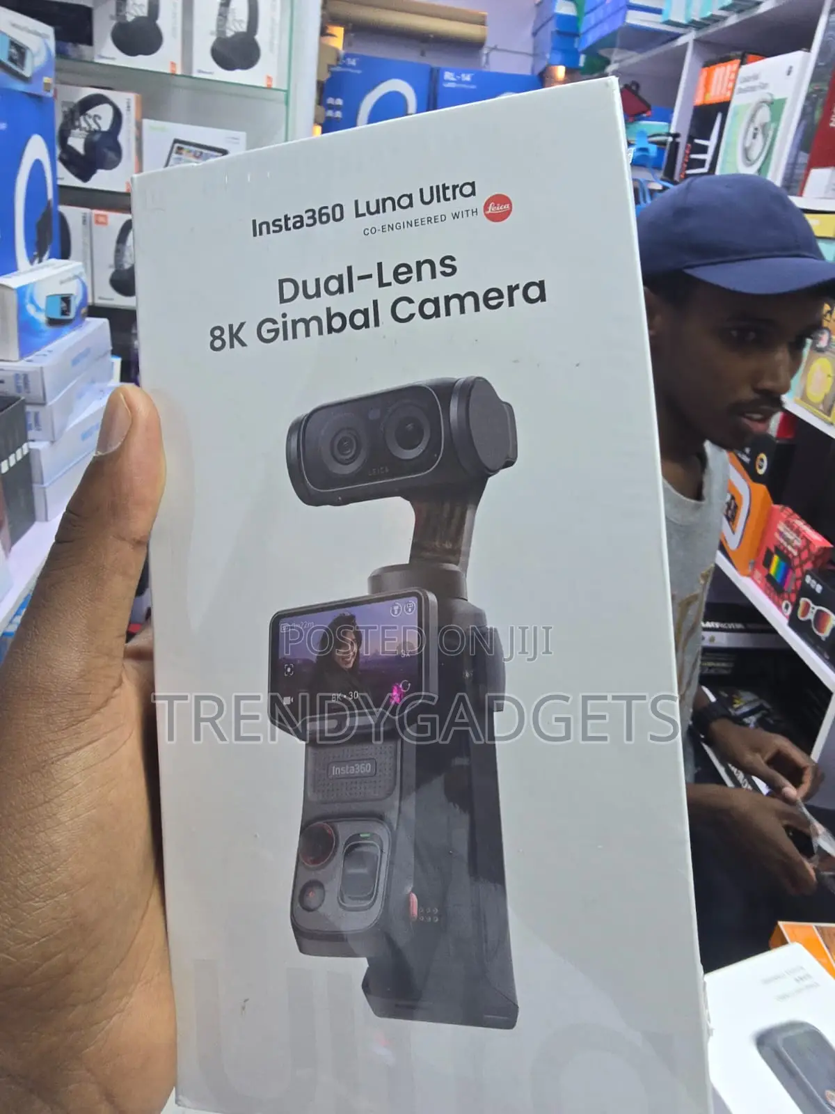 Insta360 Luna Ultra Dual Lens Pocket Gimbal Camera AI Tracking