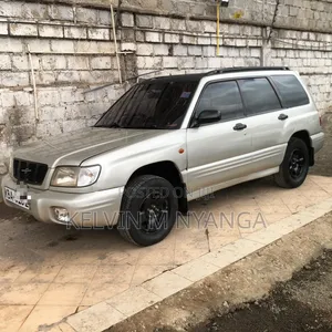 Subaru Forester Automatic 2000 Gray