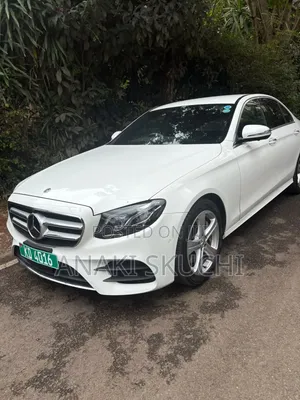 Mercedes-Benz E300 2019 White