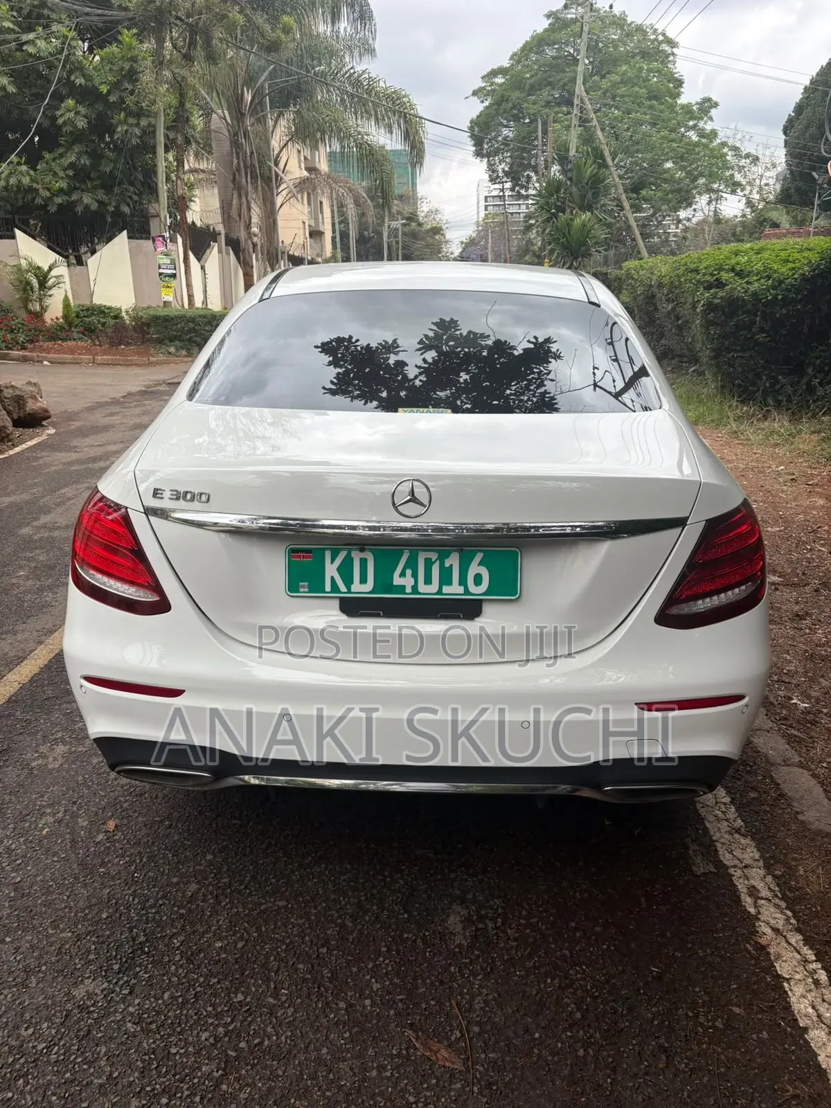 Mercedes-Benz E300 2019 White