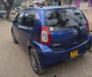 Toyota Passo 1.0 AWD 2015 Blue