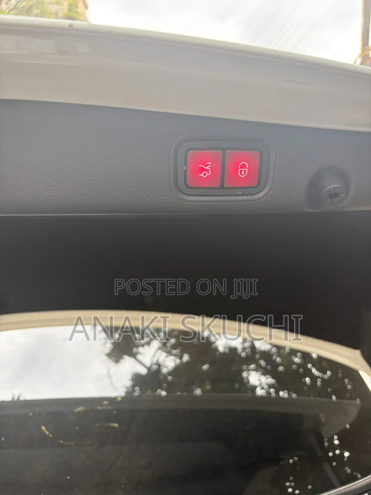Mercedes-Benz E300 2019 White